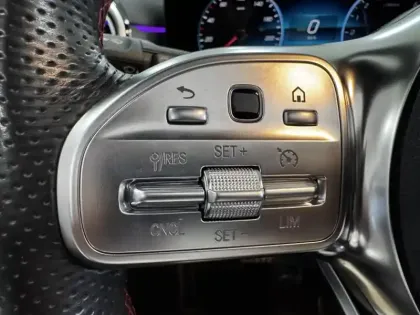 Photo 7 Mercedes Classe A 250 e AMG Line