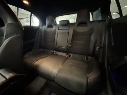 Photo 12 Mercedes Classe A 250 e AMG Line