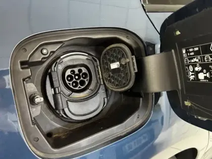 Photo 16 Mercedes Classe A 250 e AMG Line