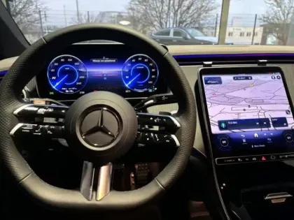 Photo 15 Mercedes Classe E EQE 350 AMG Line