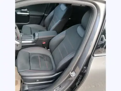 Photo 17 Mercedes GLA 200 d AMG Line