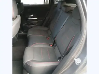 Photo 16 Mercedes GLA 200 d AMG Line