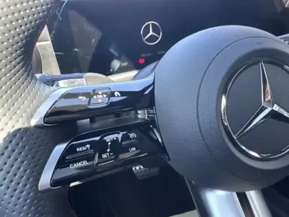 Photo 9 Mercedes Classe A 200 d AMG Line