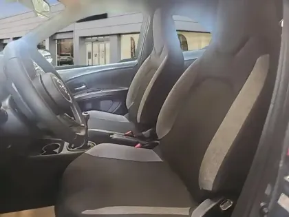 Photo 8 Toyota Aygo  X 1.0 VVT-i 72ch Dynamic