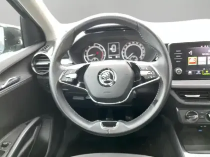 Photo 11 Skoda Fabia  1.0 TSI 95ch Ambition