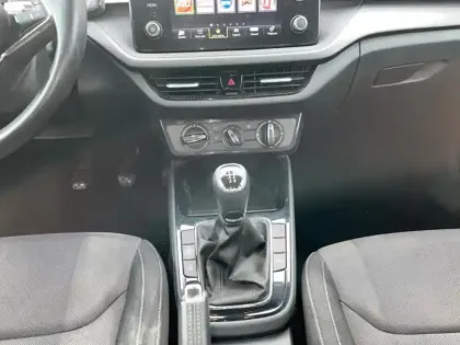 Photo 10 Skoda Fabia  1.0 TSI 95ch Ambition