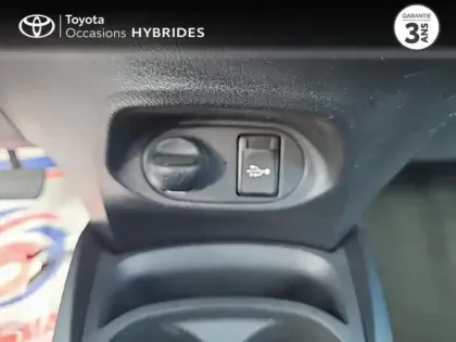 Photo 9 Toyota Yaris  100h Dynamic 5p RC19