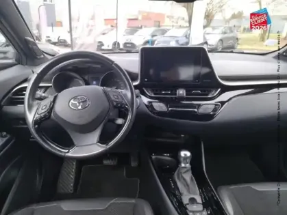 Photo 14 Toyota C-HR  122h Collection 2WD E-CVT RC19 Sieges chauf GPS Camera