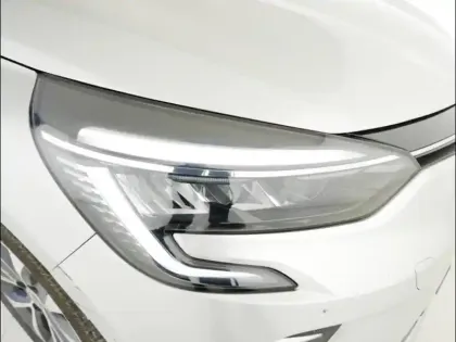 Photo 10 Renault Clio  1.6 E-Tech hybride 145ch Techno