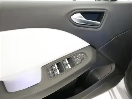 Photo 11 Renault Clio  1.6 E-Tech hybride 145ch Techno