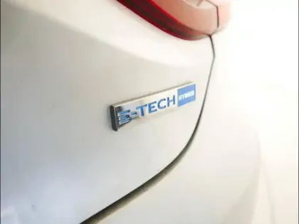 Photo 5 Renault Clio  1.6 E-Tech hybride 145ch Techno