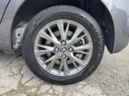 Photo 13 Toyota Yaris  HSD 100h Dynamic 5p