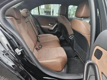 Photo 9 Mercedes Classe A  Berline 180 d 116ch AMG Line 8G-DCT