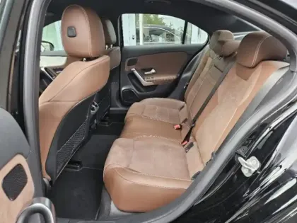 Photo 8 Mercedes Classe A  Berline 180 d 116ch AMG Line 8G-DCT