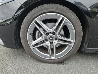 Photo 6 Mercedes Classe A  Berline 180 d 116ch AMG Line 8G-DCT