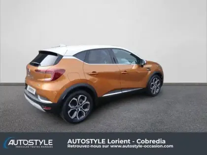 Photo 6 Renault Captur  1.6 E-Tech hybride rechargeable 160ch Intens -21