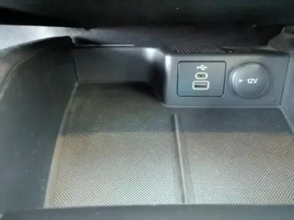 Photo 11 Ford Kuga  2.5 Duratec 190ch FHEV E85 Titanium BVA