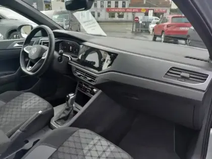 Photo 14 Volkswagen Taigo  1.0 TSI 116ch R-Line Edition DSG7