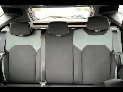 Photo 10 Dacia Duster  1.6 hybrid 140ch Extreme