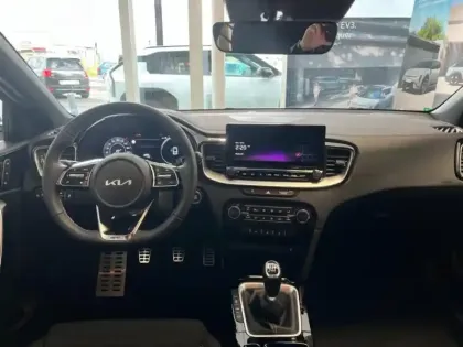 Photo 8 Kia Ceed  1.5 T-GDi 140ch GT-Line MY25