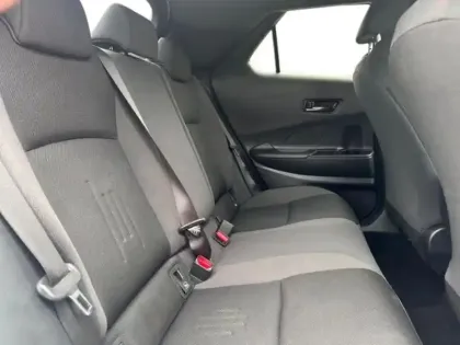 Photo 9 Toyota C-HR  1.8 Hybride 140ch Design NG23