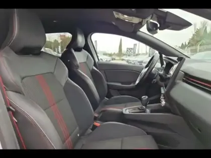 Photo 9 Renault Clio  1.6 E-Tech hybride 140ch RS Line -21N