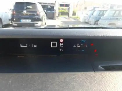 Photo 12 Citroën C3 Gén. IV Ph1 PLUS 5