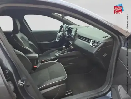 Photo 19 Renault Clio  1.3 TCe 130ch FAP Intens EDC