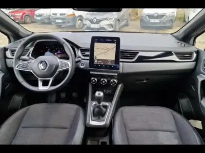 Photo 8 Renault Captur  1.3 TCe mild hybrid 140ch Techno Fast Track