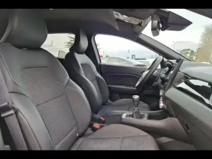 Photo 9 Renault Captur  1.3 TCe mild hybrid 140ch Techno Fast Track