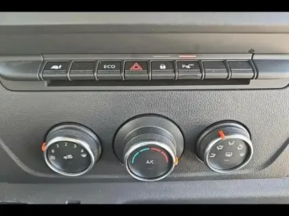 Photo 11 Renault Master  Fg F3500 L3H3 2.3 Blue dCi 135ch Confort Euro6E