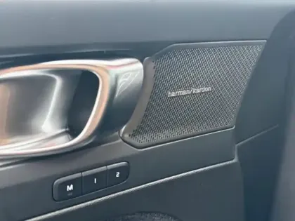 Photo 6 Volvo Xc40  B3 163ch Plus DCT 7