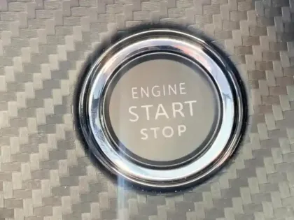 Photo 14 Peugeot 208  1.2 PureTech 100ch S&S Allure 118g