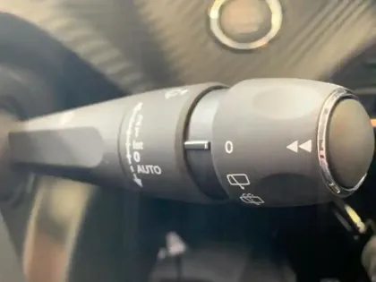 Photo 12 Peugeot 208  1.2 PureTech 100ch S&S Allure 118g