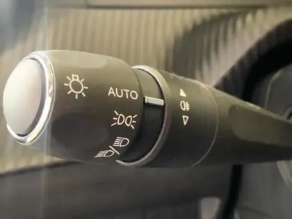 Photo 11 Peugeot 208  1.2 PureTech 100ch S&S Allure 118g