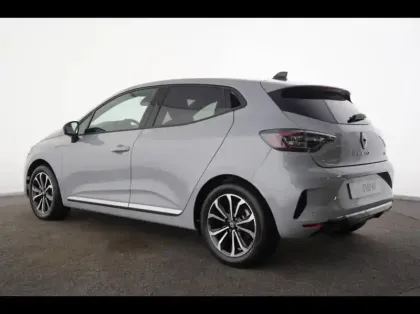 Photo 9 Renault Clio  1.6 E-Tech 145ch full hybrid Techno - 24