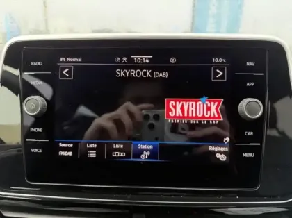 Photo 14 Volkswagen T-roc  1.5 TSI Evo2 150ch R-Line Edition DSG7