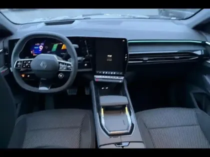 Photo 8 Renault Espace  1.2 E-Tech full hybrid 200ch esprit Alpine 7 places - 25