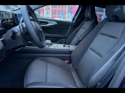 Photo 9 Renault Espace  1.2 E-Tech full hybrid 200ch esprit Alpine 7 places - 25