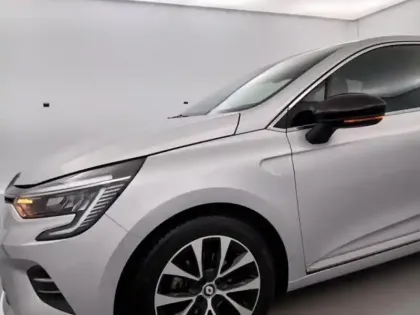 Photo 9 Renault Clio Gén. V (BJA) Ph1 NG Techno 5