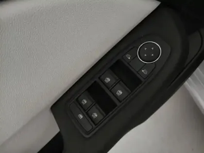 Photo 11 Renault Clio Gén. V (BJA) Ph1 NG Techno 5