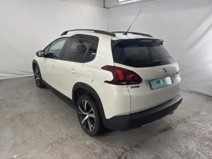 Photo 5 Peugeot 2008  1.2 PureTech 110ch GT Line S&S