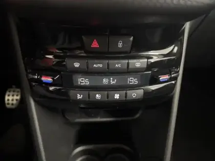 Photo 12 Peugeot 2008  1.2 PureTech 110ch GT Line S&S