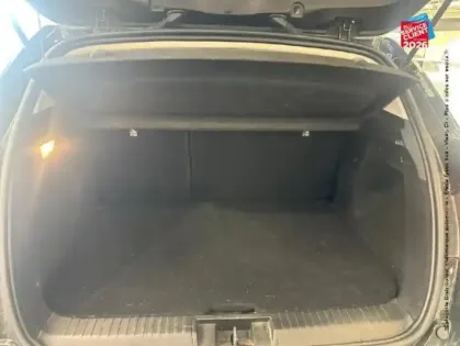 Photo 13 Renault Captur  1.6 E-Tech hybride rechargeable 160ch Intens -21