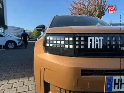 Photo 12 Fiat Panda Grande  1.2 Hybrid Turbo 110ch La Prima eDCT6