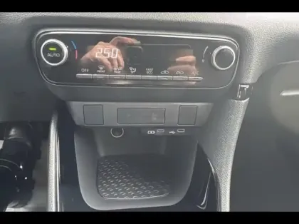 Photo 13 Toyota Yaris  116h Design RAC MC24 2025