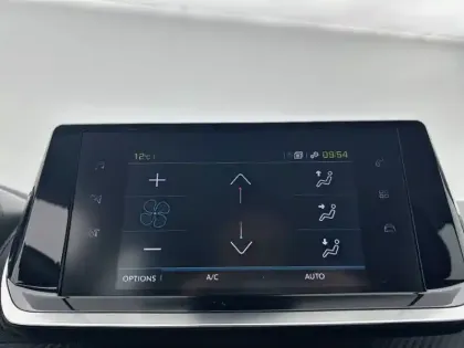 Photo 57 Peugeot 208  Electrique 50 kWh 136ch