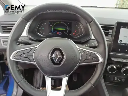 Photo 14 Renault Captur  E-Tech full hybrid 145