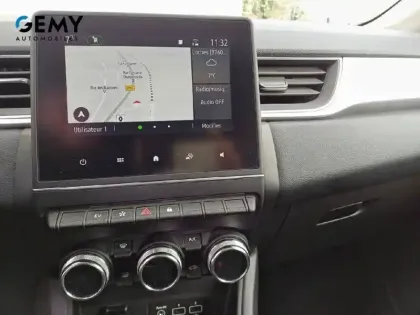 Photo 12 Renault Captur  E-Tech full hybrid 145