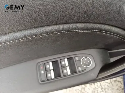 Photo 11 Renault Captur  E-Tech full hybrid 145